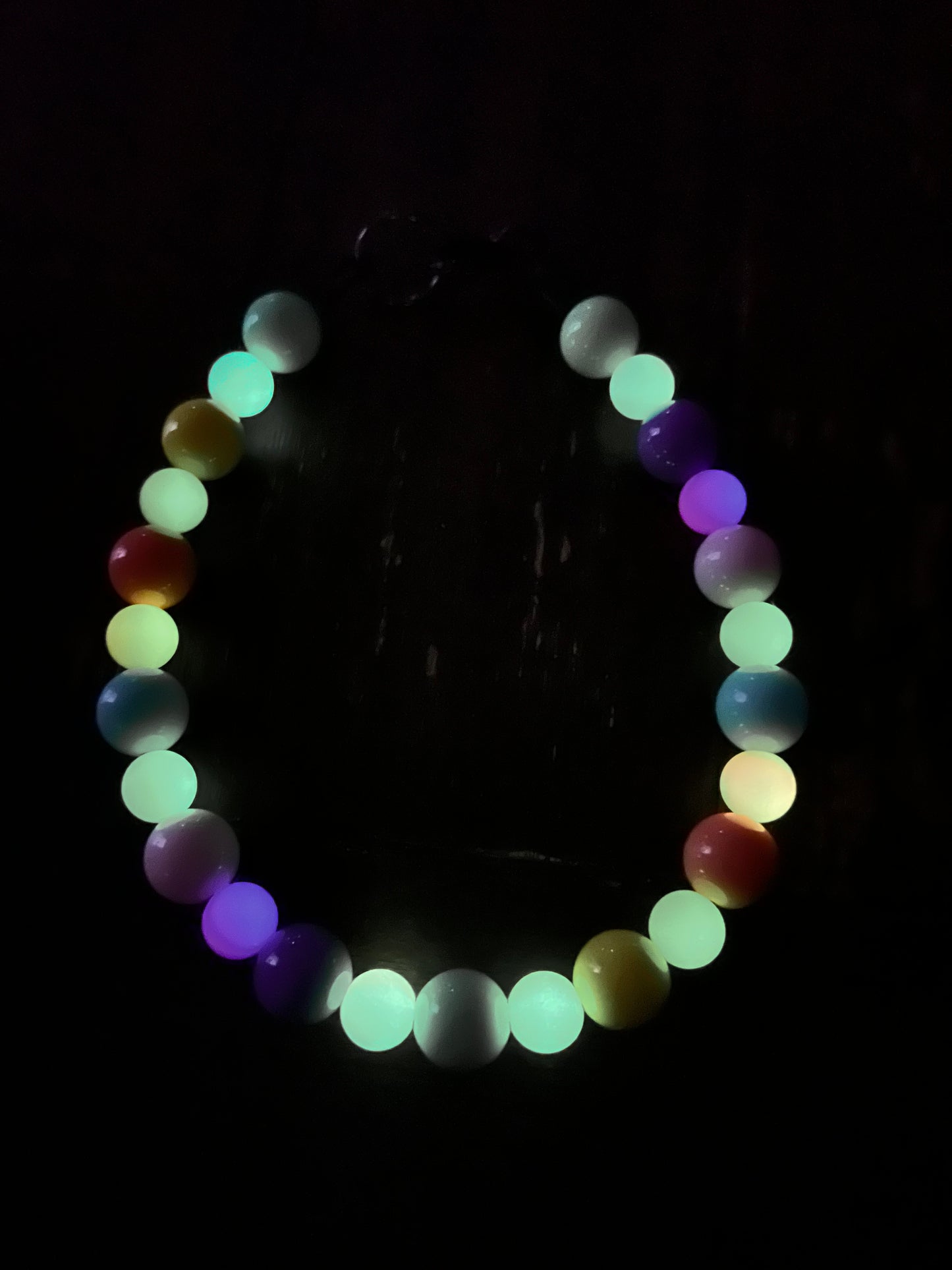 Bubblegum bead glow in the dark collar